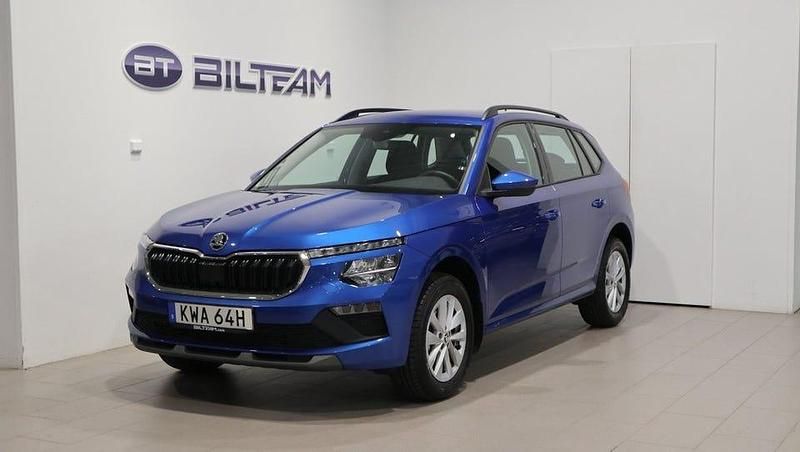 Blå Begagnad 2024 Skoda Kamiq Selection SUV | 269 900 kr (Marknadspris) - Bild 1/4