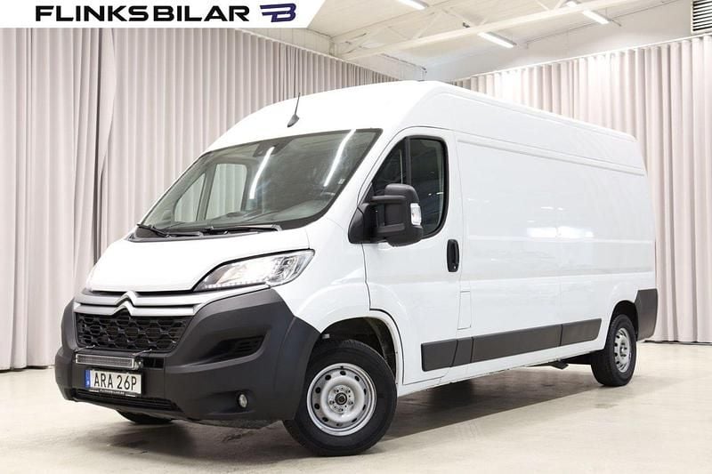 Vit Begagnad 2023 Citroën Jumper Minibuss | 319 900 kr (Dyr) - Bild 1/4