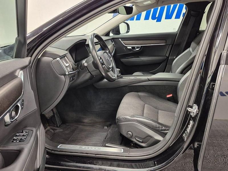 Begagnad Volvo V90 CC 191 HK (140 kW) 2020 Svart metallic Kombi