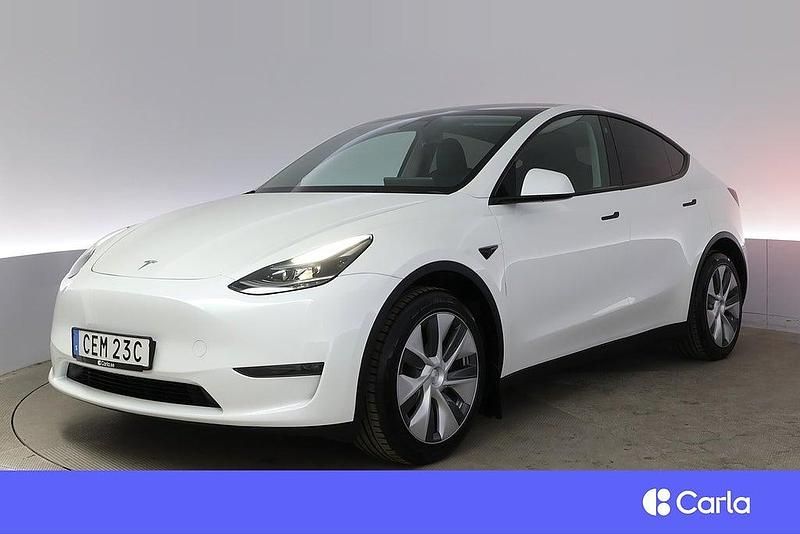 Begagnad 2023 Tesla Model Y Long Range AWD SUV | 424 900 kr - Bild 1/4