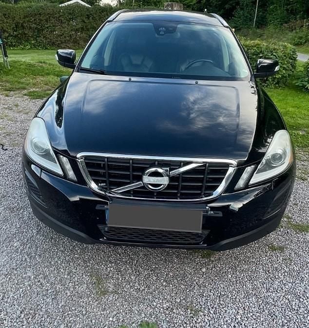 Svart Begagnad 2012 Volvo XC60 Summum SUV | 110 000 kr (Superpris) - Bild 1/4