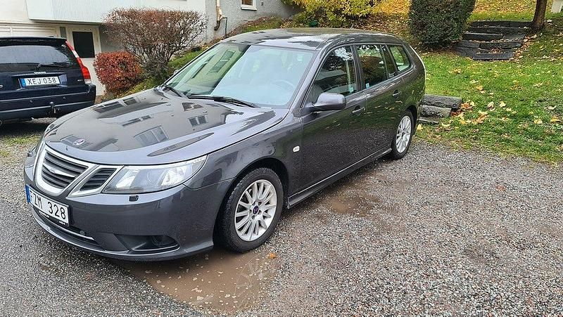 Grå Begagnad 2011 Saab 9-3 Kombi | 56 900 kr (Marknadspris) - Bild 1/4