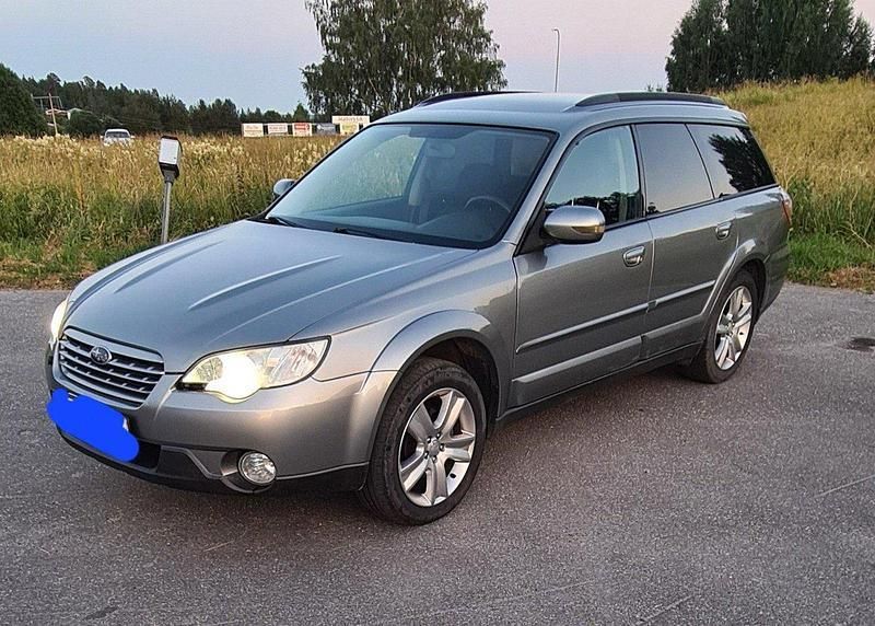 Grå Begagnad 2007 Subaru Outback SUV | 30 000 kr (Marknadspris) - Bild 1/4