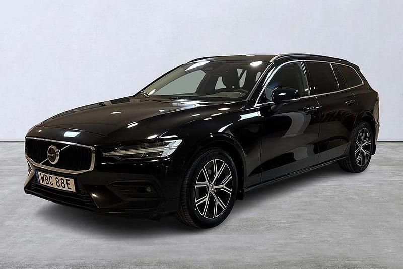 Svart Begagnad 2022 Volvo V60 Core Kombi | 294 900 kr (Dyr) - Bild 1/4