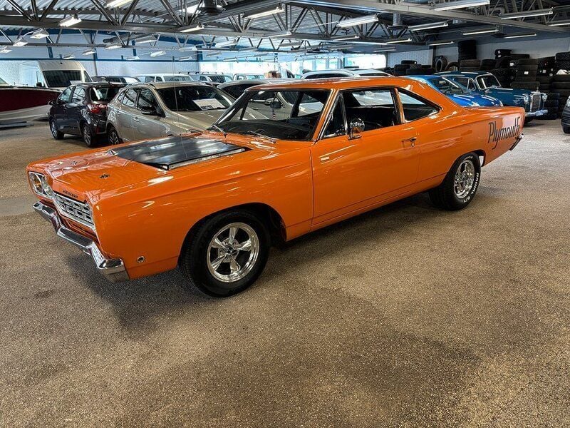 Ljusröd Begagnad 1968 Plymouth Road Runner Sportkupé | 469 000 kr - Bild 1/4