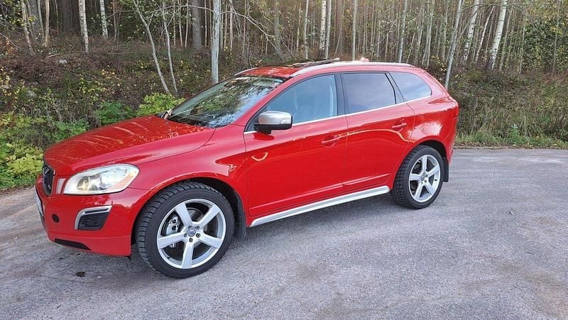 Röd Begagnad 2012 Volvo XC60 R-Design SUV | 110 000 kr (Bra pris) - Bild 1/4
