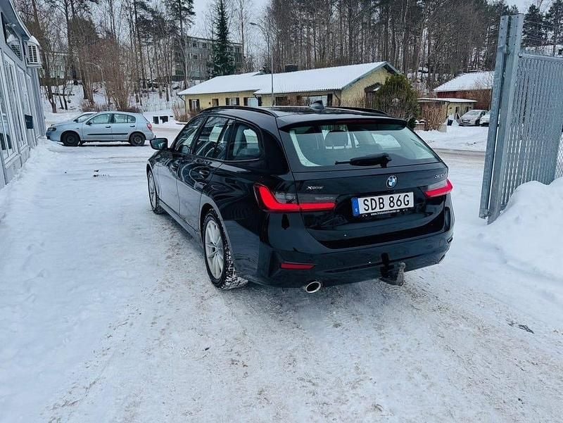 Begagnad BMW 320 Sport Line 190 HK (139 kW) 2021 Svart Kombi