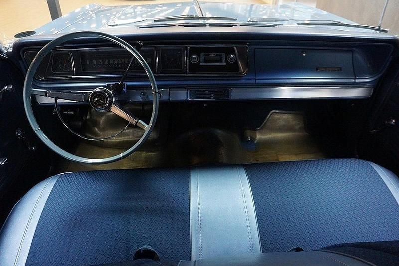 Begagnad Chevrolet Impala Sport 199 HK (146 kW) 1966 Ljusblå Sedan