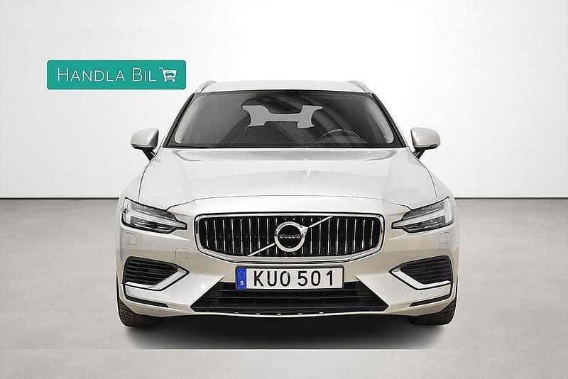 Begagnad Volvo V60 Inscription 253 HK (186 kW) 2021 Vit Kombi