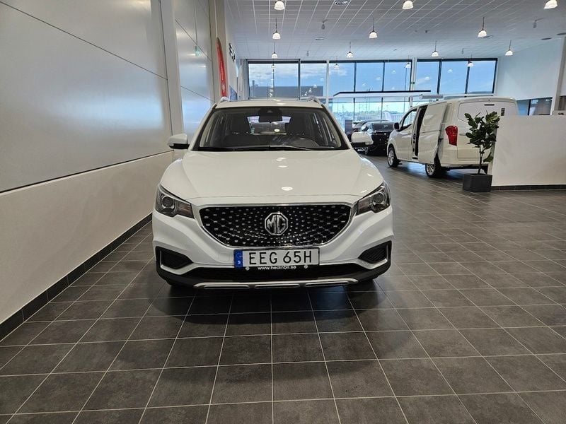 Vit Begagnad 2020 MG ZS Luxury Sedan | 209 900 kr (Lite dyr) - Bild 1/4