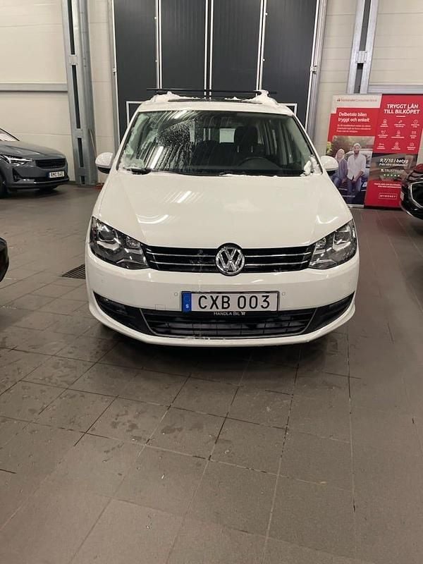 Begagnad VW Sharan 140 HK (102 kW) 2015 Minibuss