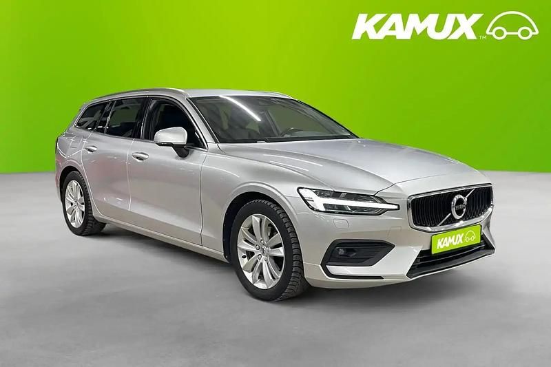 Silver/grå Begagnad 2019 Volvo V60 Momentum Kombi | 274 800 kr (Marknadspris) - Bild 1/3