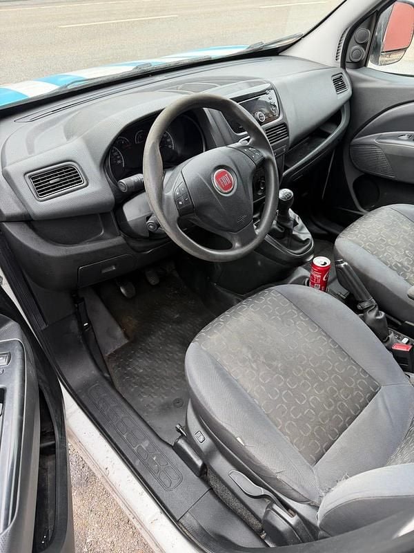 Begagnad Fiat Doblò 90 HK (66 kW) 2014 Minibuss