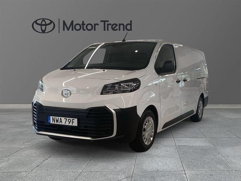 Vit Ny 2024 Toyota Proace Comfort Van | 569 900 kr - Bild 1/4