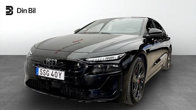 Mytsvart metallic Begagnad 2025 Audi A6 e-tron S-Line | 749 000 kr - Bild 1/4