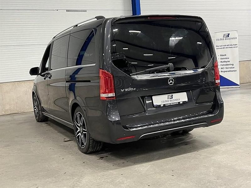 Begagnad Mercedes V300 AMG 239 HK (175 kW) 2019 Mörkgrå Minibuss