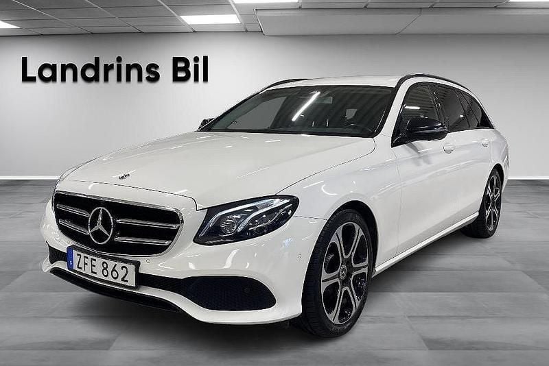 Vit Begagnad 2018 Mercedes E220 Night Kombi | 249 000 kr (Superpris) - Bild 1/4