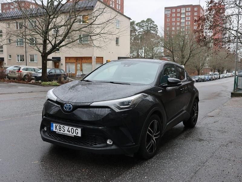 Begagnad 2019 Toyota C-HR SUV | 145 000 kr (Bra pris) - Bild 1/4