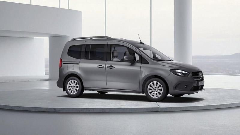 Ny Mercedes T180 Progressive 116 HK (85 kW) 2025 Silver Minibuss