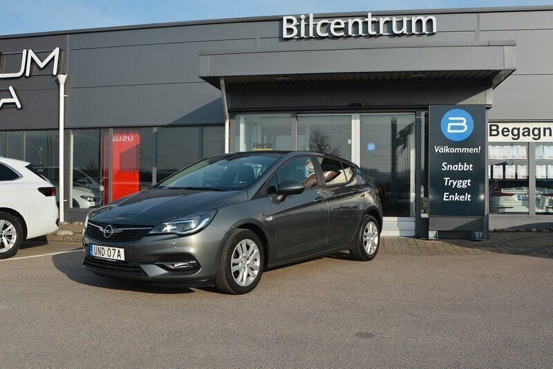 Grå Begagnad 2020 Opel Astra Halvkombi | 154 900 kr (Marknadspris) - Bild 1/4