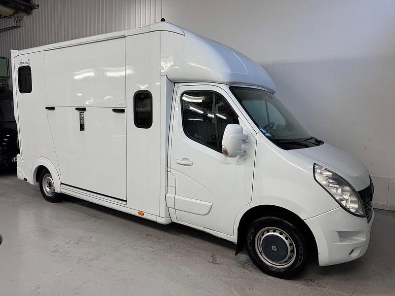 Vit Begagnad 2015 Renault Master Van | 373 750 kr - Bild 1/4