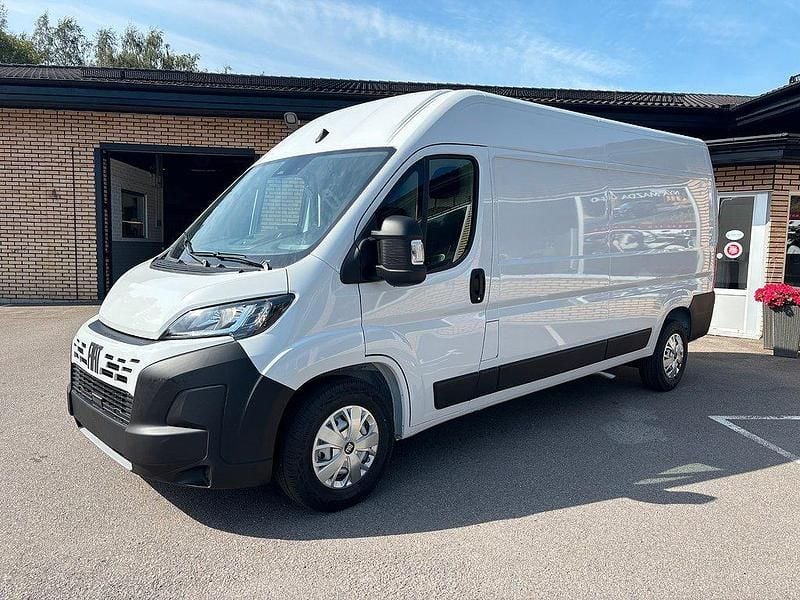 Vit Ny 2025 Fiat Ducato Van | 493 625 kr (Marknadspris) - Bild 1/4