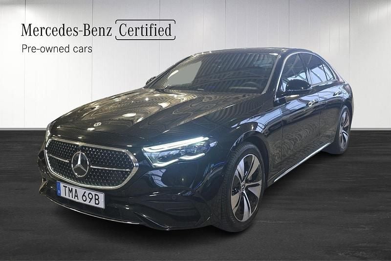 Svart Ny 2025 Mercedes E300 Advanced Sedan | 679 900 kr (Superpris) - Bild 1/4