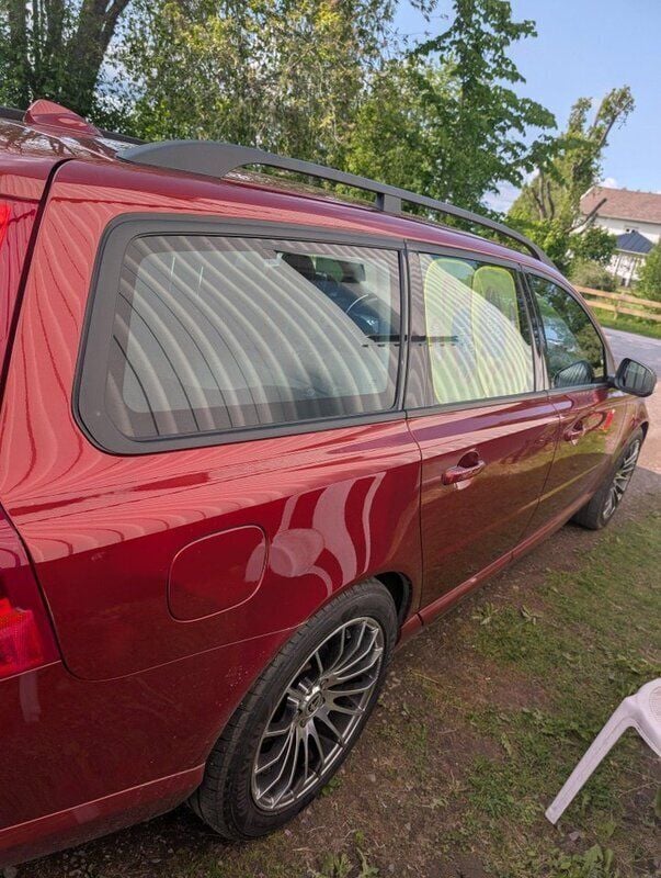 Röd Begagnad 2011 Volvo V70 Kombi | 60 000 kr (Superpris) - Bild 1/4