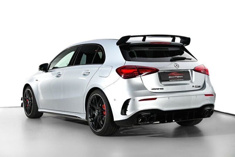 Begagnad Mercedes A45 AMG Premium Plus 422 HK (310 kW) 2024 Silver Halvkombi