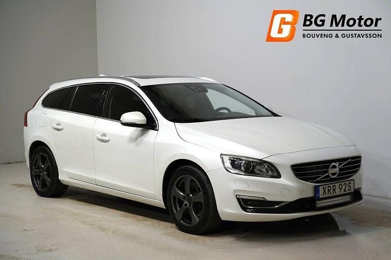 Begagnad Volvo V60 Summum 283 HK (208 kW) 2014 Vit Kombi