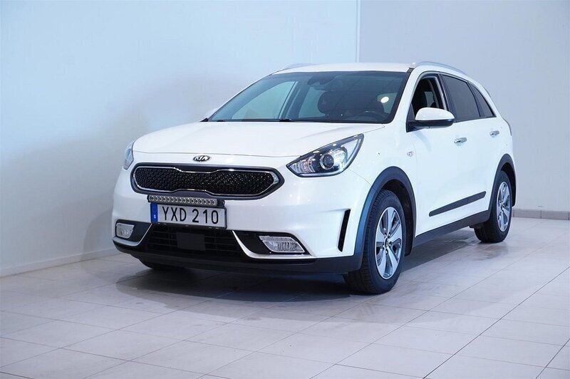 Vit Begagnad 2018 Kia Niro Advance SUV | 199 900 kr (Marknadspris) - Bild 1/4