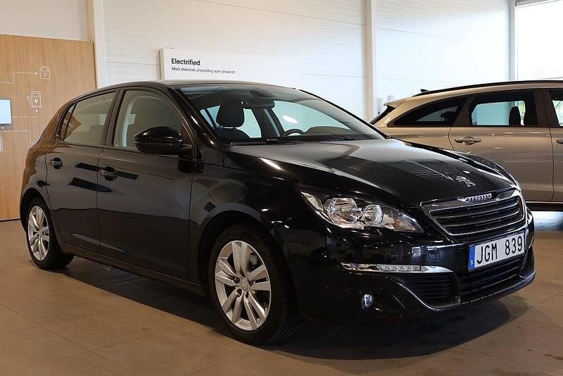 Begagnad Peugeot 308 Active 126 HK (92 kW) 2013 Svart Halvkombi