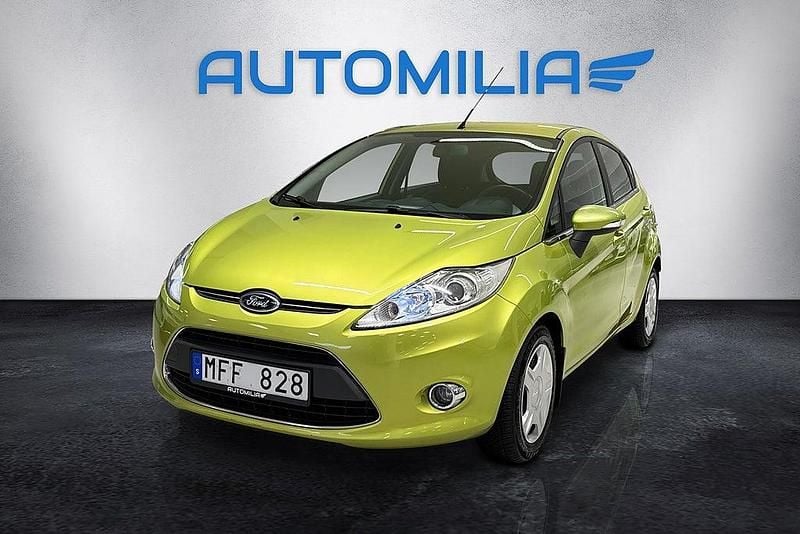 Begagnad Ford Fiesta Titanium 82 HK (60 kW) 2011 Grön Halvkombi
