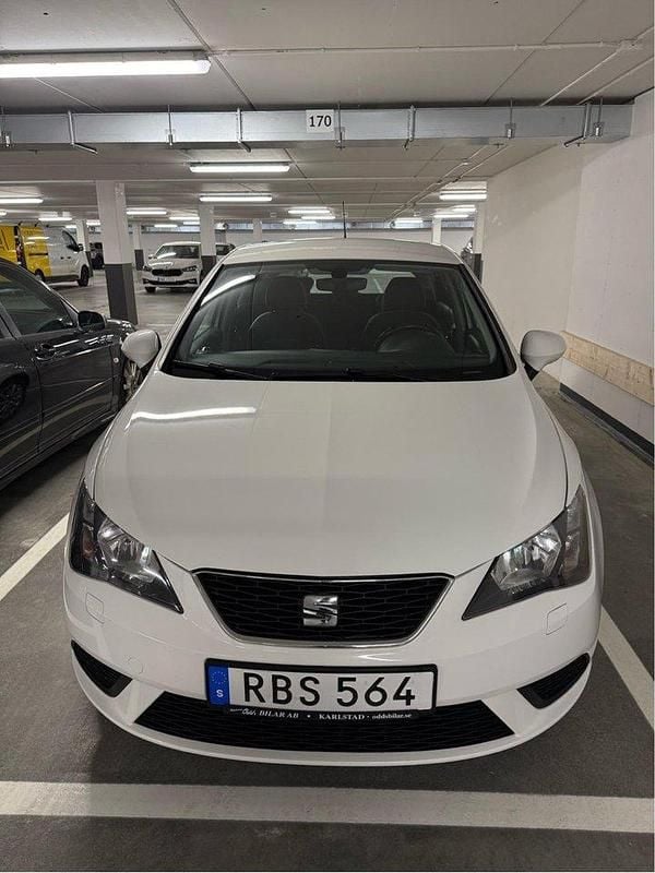 Vit Begagnad 2016 Seat Ibiza Style Halvkombi | 59 900 kr (Marknadspris) - Bild 1/4