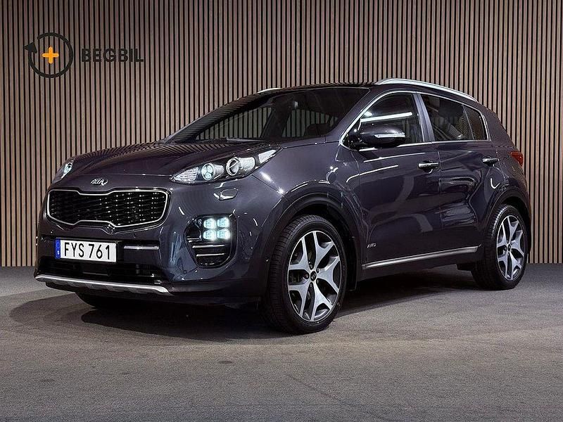 Grå Begagnad 2016 Kia Sportage GT-Line SUV | 162 900 kr (Marknadspris) - Bild 1/4
