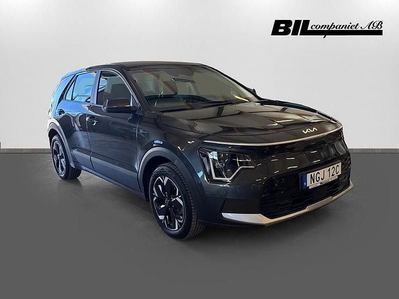Begagnad Kia Niro 150 kW (204 HK) 2023 Mörkgrå SUV