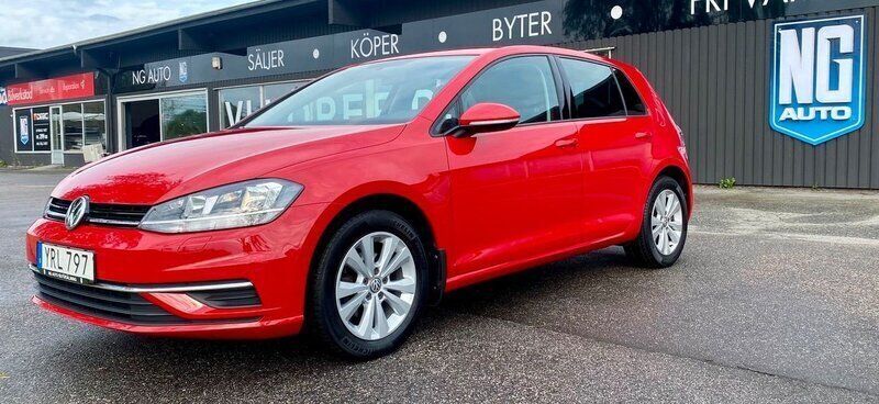 Röd Begagnad 2019 VW Golf VII Halvkombi | 114 900 kr (Bra pris) - Bild 1/4