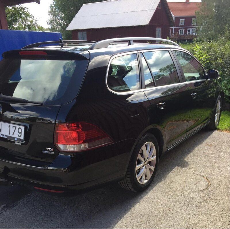Svart Begagnad 2011 VW Golf VI Kombi | 42 000 kr (Marknadspris) - Bild 1/1