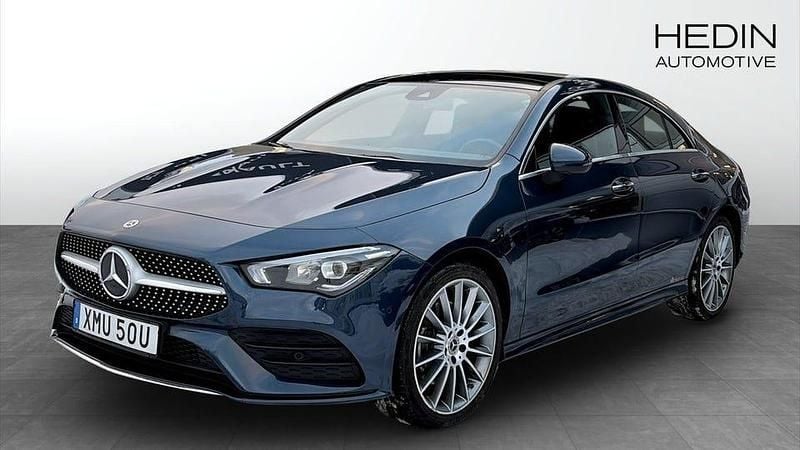 Blå Begagnad 2022 Mercedes CLA250 AMG Sedan | 339 900 kr (Bra pris) - Bild 1/4