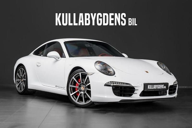 Vit Begagnad 2015 Porsche 911 Carrera S Sport Sportkupé | 929 000 kr (Marknadspris) - Bild 1/4