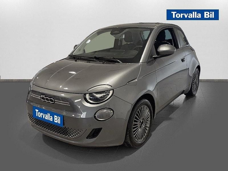 Grå Begagnad 2020 Fiat 500e Icon Halvkombi | 159 900 kr (Marknadspris) - Bild 1/4