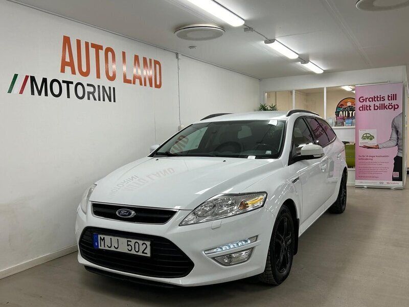 Vit Begagnad 2013 Ford Mondeo Sport Kombi | 59 900 kr (Marknadspris) - Bild 1/4