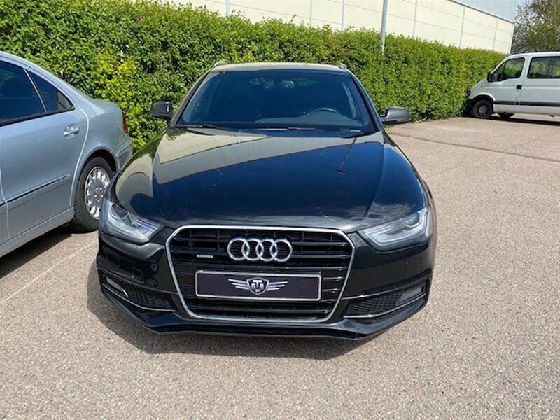 Begagnad Audi A4 S-Line 177 HK (130 kW) 2014 Svart Kombi