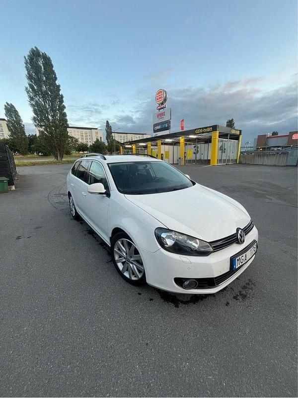 Vit Begagnad 2012 VW Golf VII GT Kombi | 54 000 kr (Superpris) - Bild 1/4