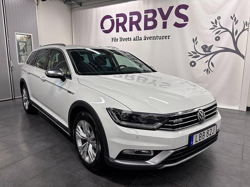 Vit Begagnad 2019 VW Passat Alltrack Active Kombi | 189 500 kr (Bra pris) - Bild 1/4