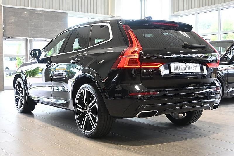 Begagnad Volvo XC60 R-Design 191 HK (140 kW) 2018 Svart SUV