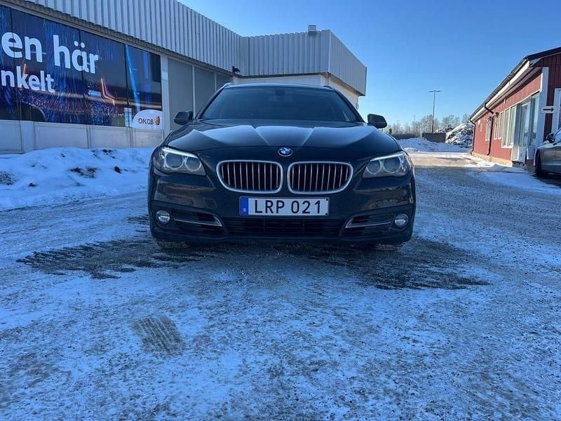 Begagnad BMW 520 190 HK (139 kW) 2014 Svart Kombi