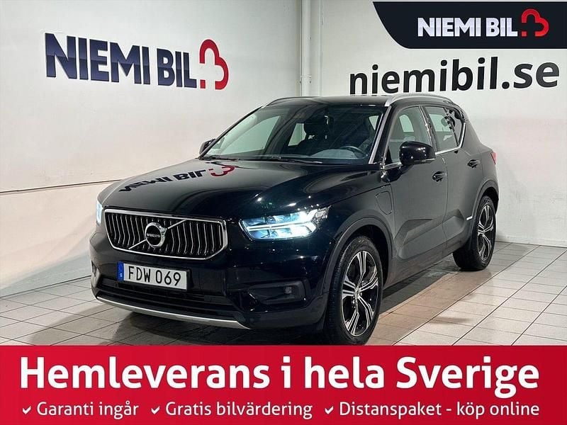 Svart Begagnad 2020 Volvo XC40 Inscription SUV | 344 900 kr (Marknadspris) - Bild 1/3