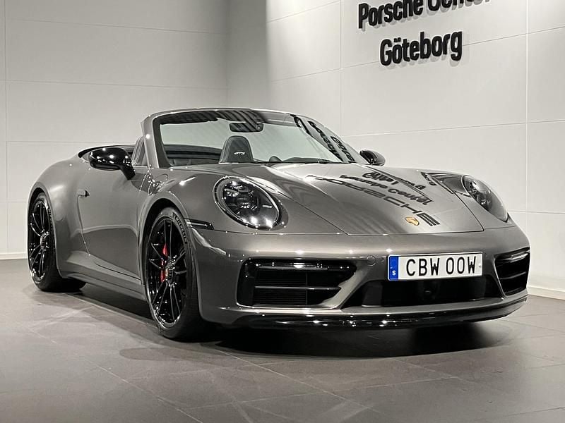 Begagnad Porsche 911 Carrera 4 GTS 480 HK (353 kW) 2023 Flerfärgad (grey) Cab