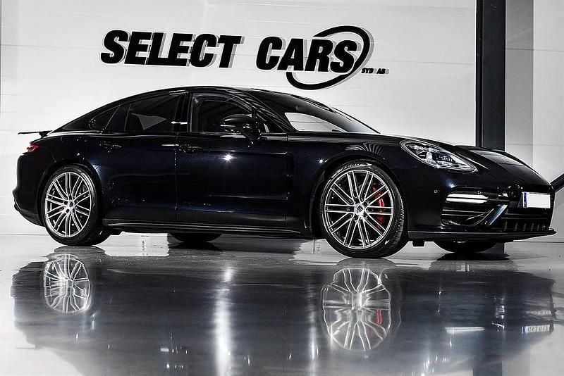Begagnad Porsche Panamera Sport 550 HK (404 kW) 2017 Svart Halvkombi